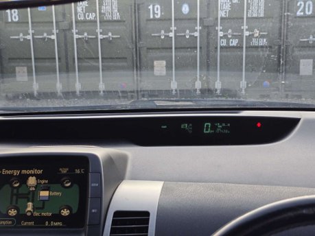 Toyota Prius 1.5 T4 Hatchback 5dr Petrol Hybrid CVT (104 g/km, 76 bhp) 30