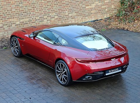 Aston Martin DB11 Launch Edition 13