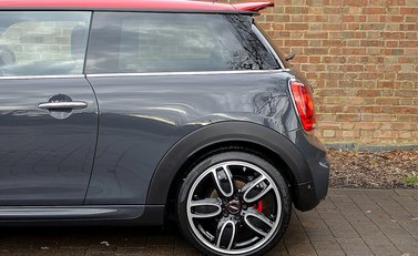 Mini Hatch John Cooper Works 22