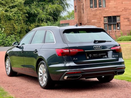 Audi A4 AVANT TFSI TECHNIK MHEV 2