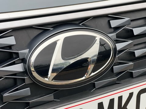 Hyundai IONIQ PREMIUM MHEV 13