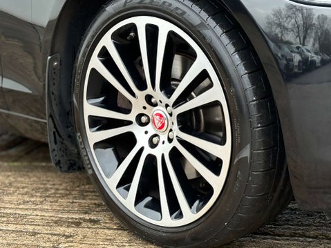 Jaguar XF 2.0 XF Portfolio D AWD Auto 4WD 5dr 4