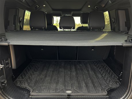 Land Rover Defender V8 74