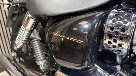 Triumph Bonneville 2011 ONLY 1812 MILES LONG MOT STUNNING CRUISER BIKE 32
