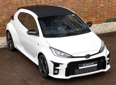 Toyota GR Yaris Circuit Pack 8