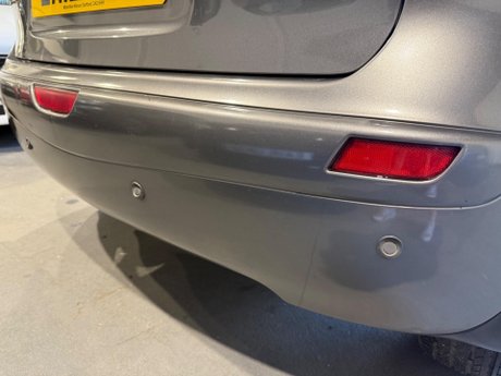 Nissan Note 1.4 16V n-tec+ Euro 5 5dr 29