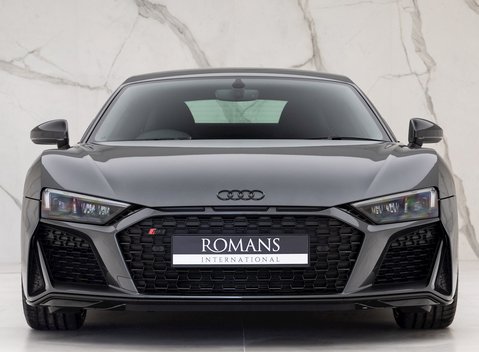 Audi R8 V10 Performance Carbon Black 6