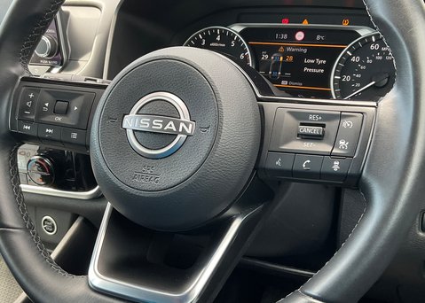 Nissan Qashqai DIG-T ACENTA PREMIUM MHEV 23