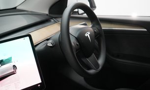 Tesla Model Y RWD TOW BAR Front PPF GROK AI Adaptive LEDs Heated Seats & Steering Wheel 13