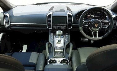 Porsche Cayenne Turbo 14