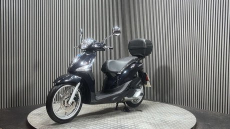 Piaggio Liberty 2021 1 OWNER ONLY 1200 MILES TOP BOX 125CC SCOOTER BIKE 10