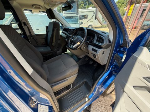 Volkswagen Transporter T6 BEAR WOOD 4 BERTH POP TOP 6