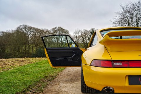 Porsche 911 CARRERA 4 7