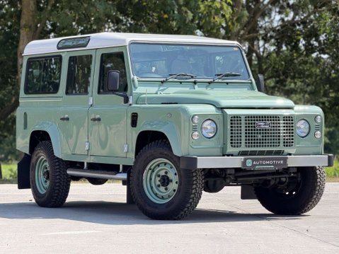Land Rover Defender 2.2 Defender 110 Heritage TD Double Cab 4WD 3dr 1