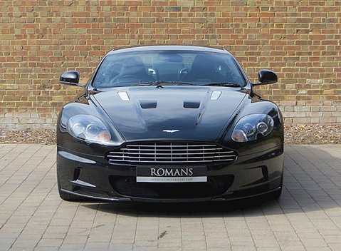 Aston Martin DBS Carbon Black 4