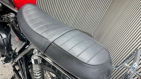 Triumph Scrambler 2014 ONLY 11K EXCELLENT CONDITION LONG MOT WARRANTY 40