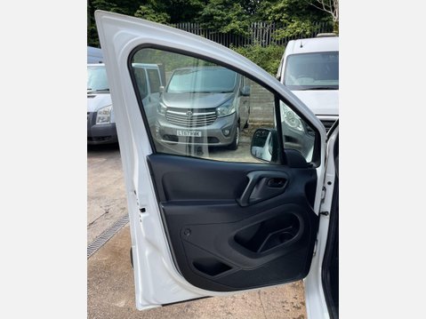 Peugeot Partner 1.6 HDi 625 Professional Panel Van 4dr Diesel Manual L1 (133 g/km, 75 bhp) 32