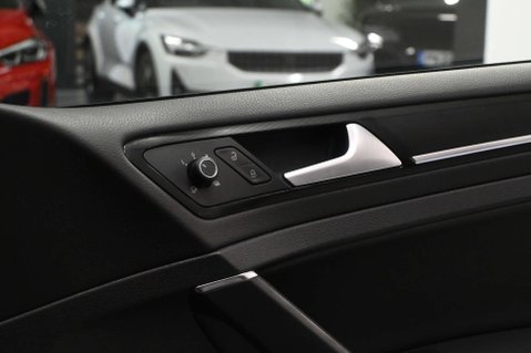 Volkswagen Golf 2.0 Golf GTD Semi-Auto 5dr 54