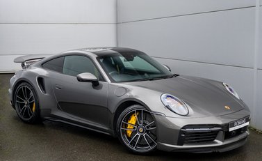 Porsche 911 Turbo S (992) 2