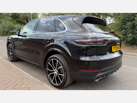 Porsche Cayenne 3.0 Cayenne V6 E-Hybrid Auto 4WD 5dr 14