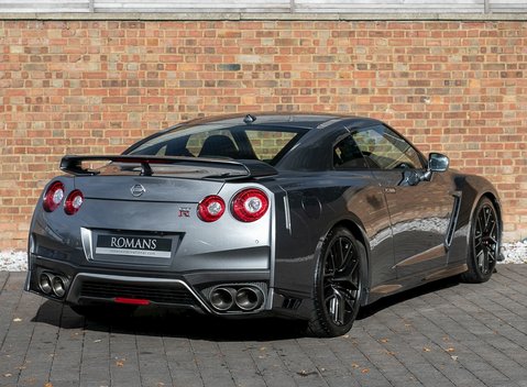 Nissan GT-R Prestige 7