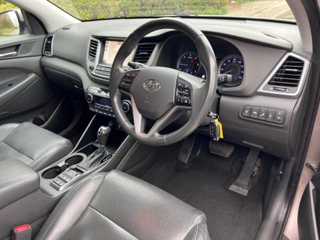 Hyundai TUCSON 2.0 CRDi Premium Auto 4WD Euro 6 5dr 78