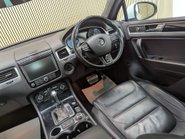Volkswagen Touareg 3.0 Touareg V6 R-Line+ TDI BlueMotion Technology Auto 4WD 5dr 53