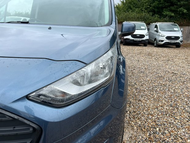 Ford Transit Connect SWB L1H1 Low Roof Limited 200 Alloys H/Seats Ply Sensors EURO 6 NO VAT 21
