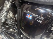 Triumph Bonneville 2004 ONLY 14K LONG MOT TOP BOX VERY CLEAN MODERN RETRO 790 31