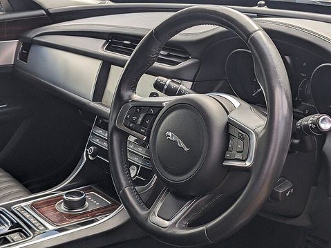 Jaguar XF PORTFOLIO 20
