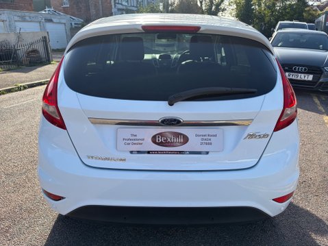 Ford Fiesta 1.4 TITANIUM AUTOMATIC 5