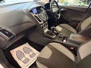 Ford Focus 1.0T EcoBoost Zetec Navigator Euro 5 (s/s) 5dr 32
