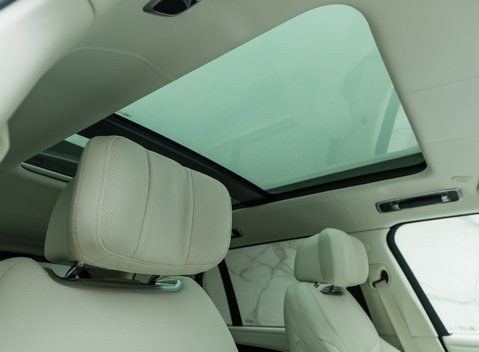 Land Rover Range Rover D350 AUTOBIOGRAPHY LWB 16