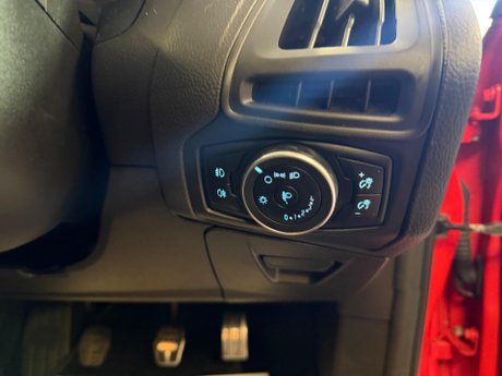 Ford Focus 1.0T EcoBoost Zetec S Euro 6 (s/s) 5dr 11