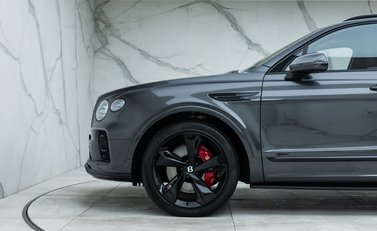 Bentley Bentayga Hybrid First Edition 42