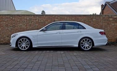 Mercedes-Benz E Class AMG 22