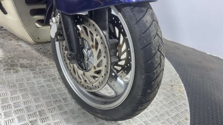 Honda ST 1999 RUNNING PROJECT BIKE SPARES OR REPAIR 58K TOURER 25