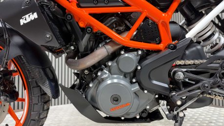 KTM 390 DUKE 2018 ONLY 11K GREAT LOOKING A2 READY ENDURO BIKE 390CC 9