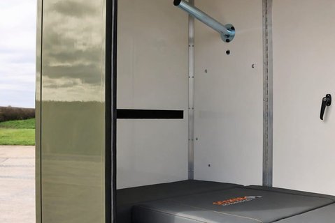 Renault Master BRAND NEW 3.5 TON STALLION BUILD EXTREME HEAVY DUTY HORSEBOX FROM SEEKER  11