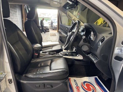 Nissan Navara 2.3 Navara Tekna dCi Auto 4WD 5dr 47