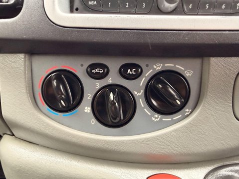 Vauxhall Vivaro 2.0 CDTi Sportive Panel Van 4dr Diesel Manual FWD L1 (202 g/km, 113 bhp) 32