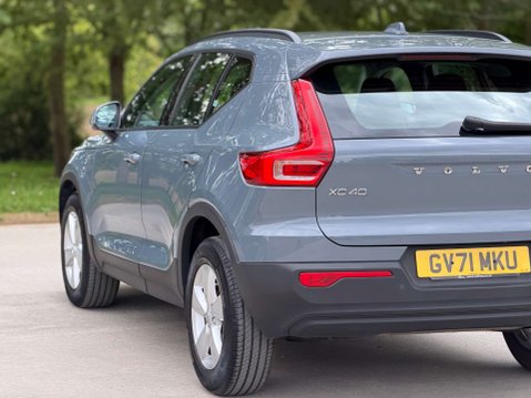Volvo XC40 1.5 XC40 Momentum Core T2 5dr 9