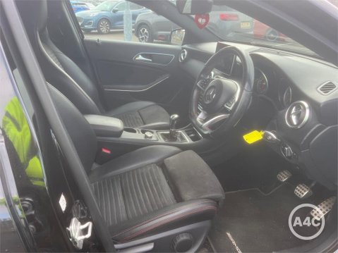Mercedes-Benz A Class 1.5 A180d AMG Line Euro 6 (s/s) 5dr 4