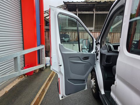 Ford Transit 350 L4 DCB DCC DRW 19