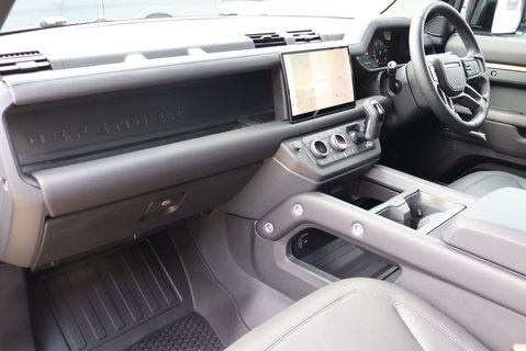 Land Rover Defender 90 DEMO  HARD TOP 350  X-DYNAMIC HSE s 20k spend inc genuine rear seat   27