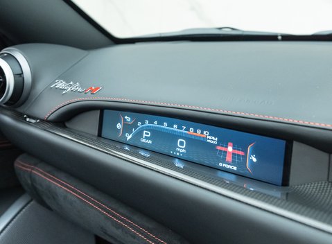 Ferrari Portofino M 19