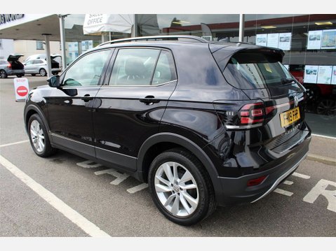 Volkswagen T-Cross SE TSI 3