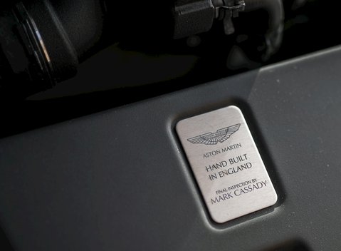 Aston Martin V12 Vantage S 31