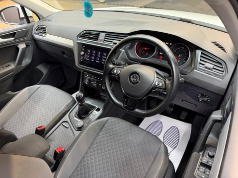 Volkswagen Tiguan 2.0 TDI SE Navigation 4Motion Euro 6 (s/s) 5dr 2