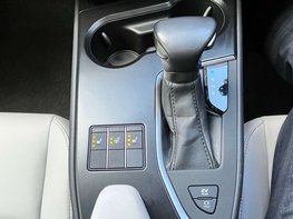 Lexus Ux 2.0 UX 250H F Sport Design 4x2 CVT 5dr 58